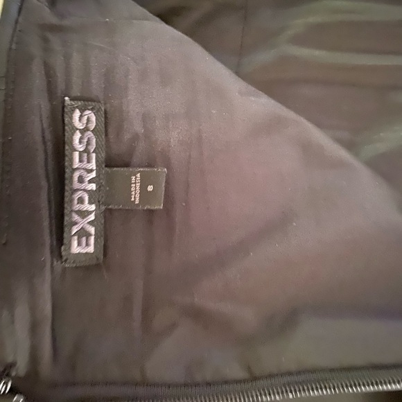 Gorgeous black leather pencil skirt 🖤 - Picture 4 of 8